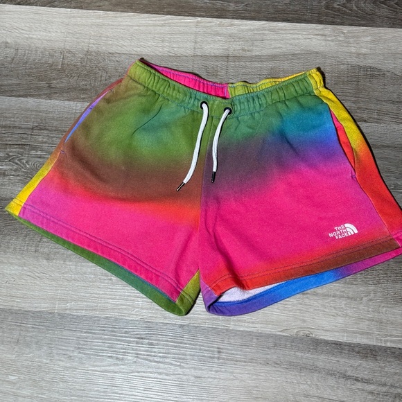 The North Face Pants - The North Face Women's Rainbow W AOP Short (All Over Print). Size S/P